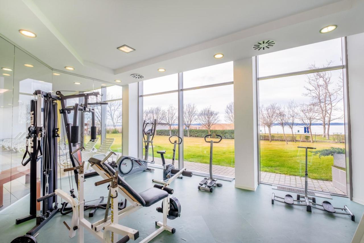 Myflat Club 218 Golden Beach Wellness Apartment Siófok Zewnętrze zdjęcie
